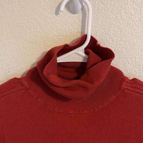 LOLE Top - Picture 4 of 7